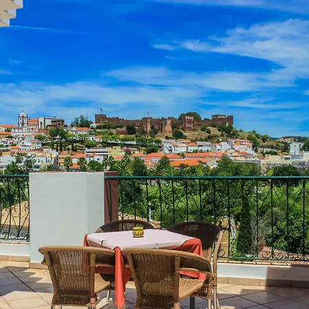 Hotel Colina Dos Mouros