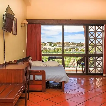 Hotel Colina Dos Mouros 3*